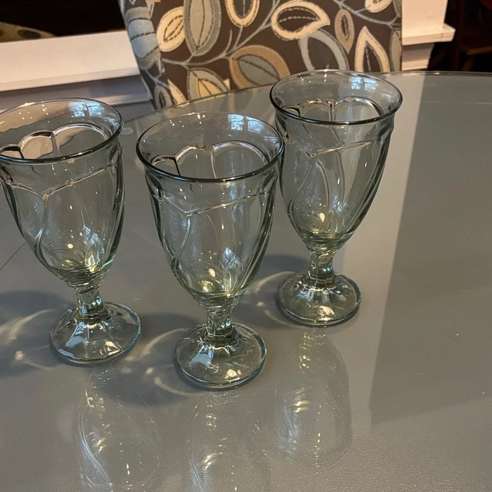 Vintage Noritake Elegant Green Glass Goblet Set - Clear/green set of 3